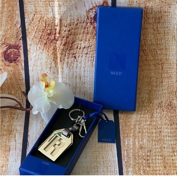 Reed Gold Wallet And Initials R Keychain - Picture 10 of 12